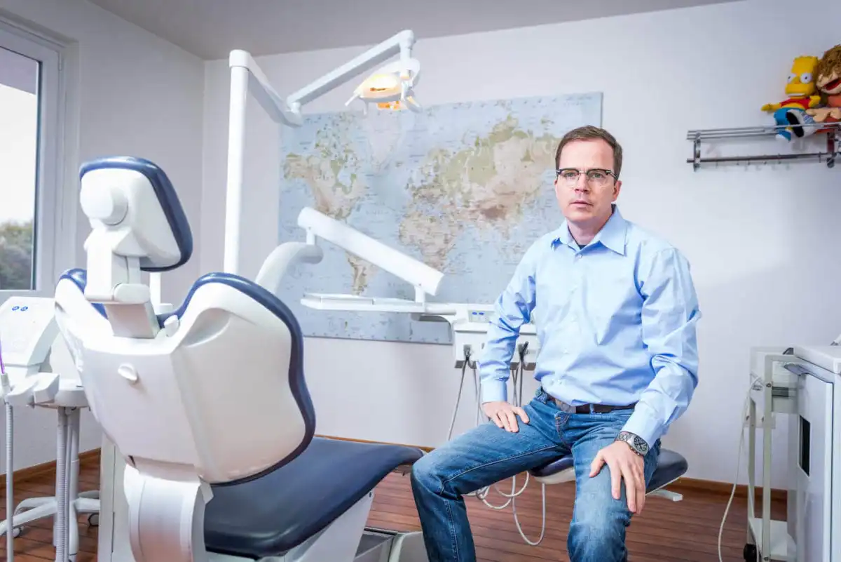 Businessfotos eines Zahnarztes von Businessfotograf Patrick Lux aus Hamburg