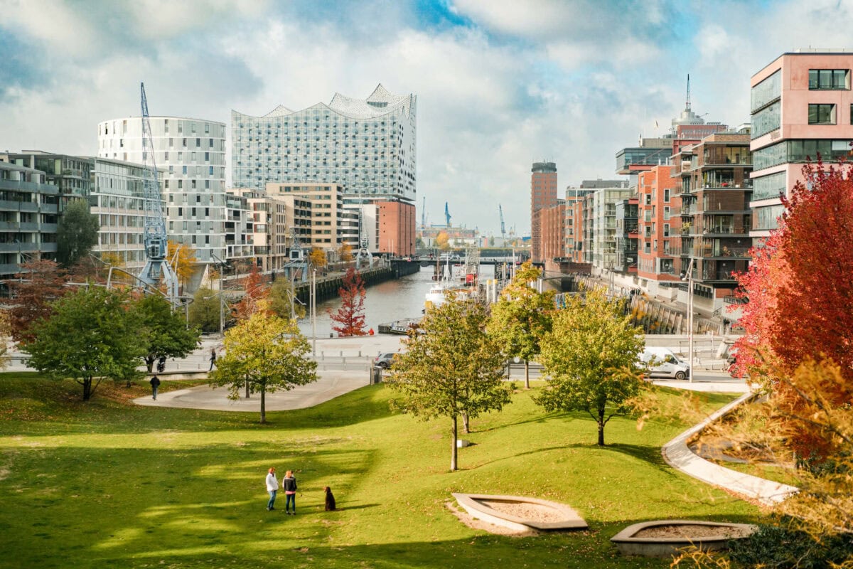 Die besten Fotolocations für Businessfotos in Hamburg 1 hafencity elbphilharmonie location businessfotos hamburg